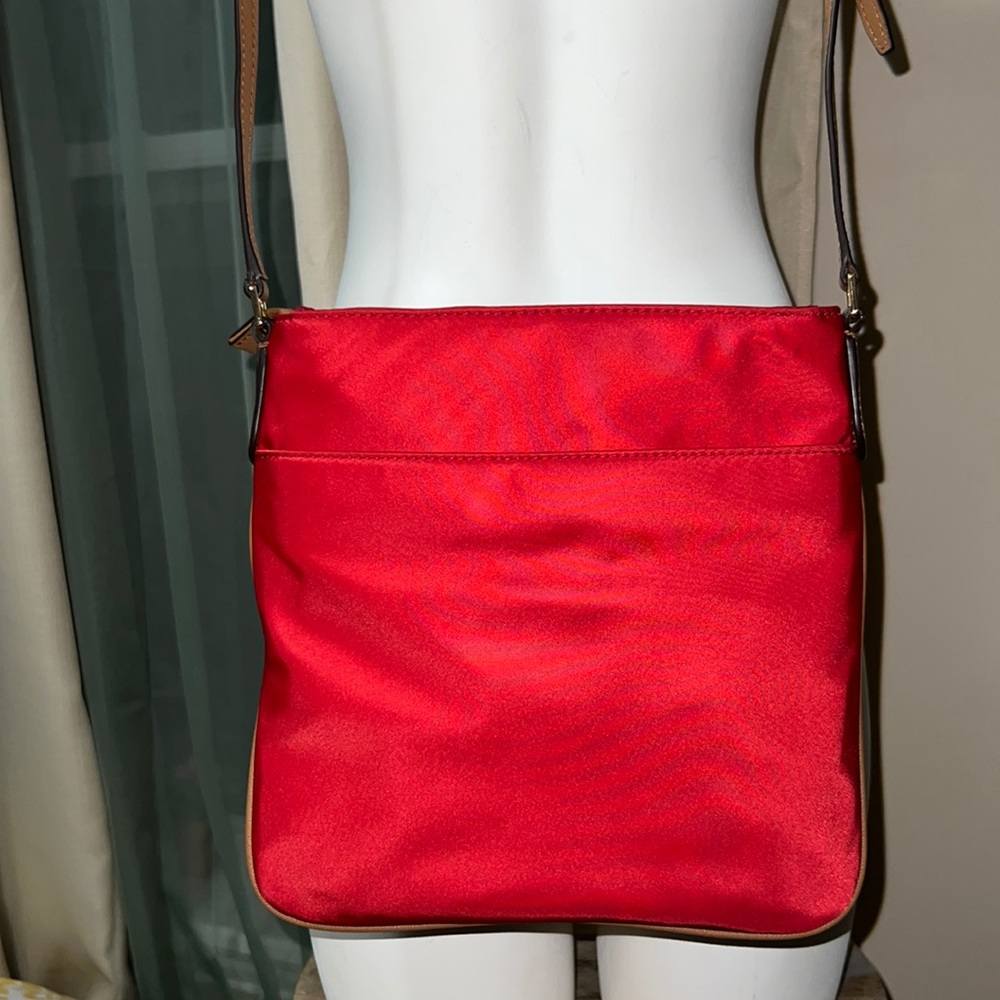 NWOT Red and gold MICHAEL KORS adorable 🥰 Nylon Crossbody with care card - Picture 5 of 15